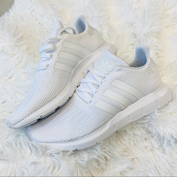 Adidas Swift Run Triple White - Picture 2 of 7